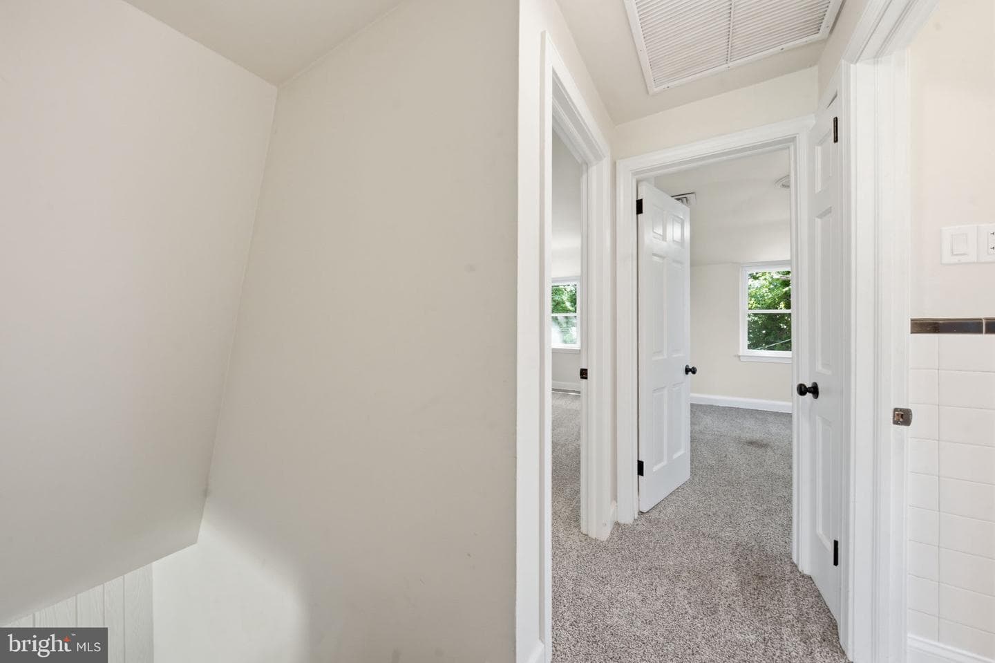 725 Irvington Place photo 10
