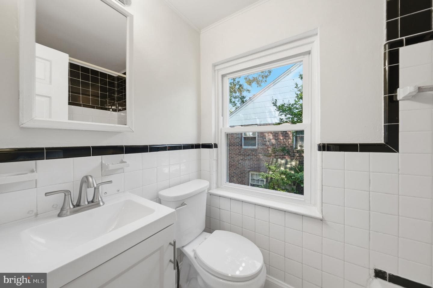 725 Irvington Place photo 13