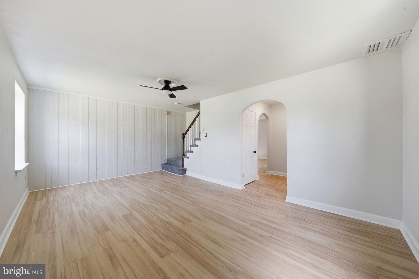 725 Irvington Place photo 3