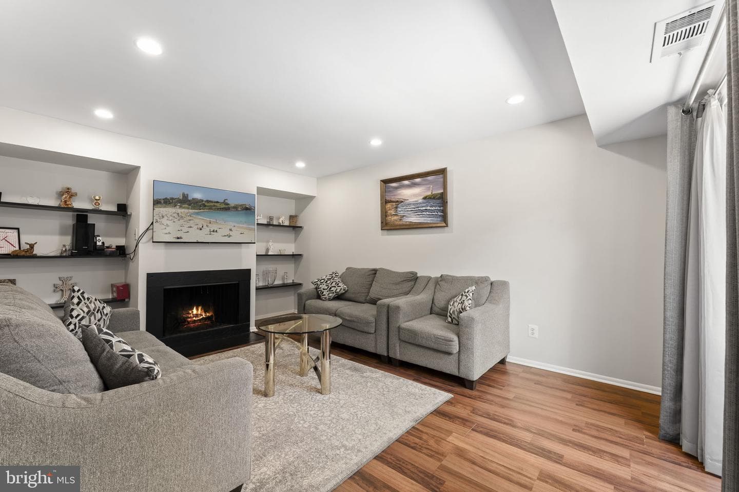 700 Ardmore Avenue #614 photo 4