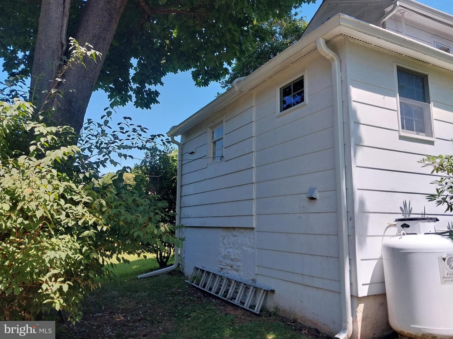 346 Thornton Road photo 7