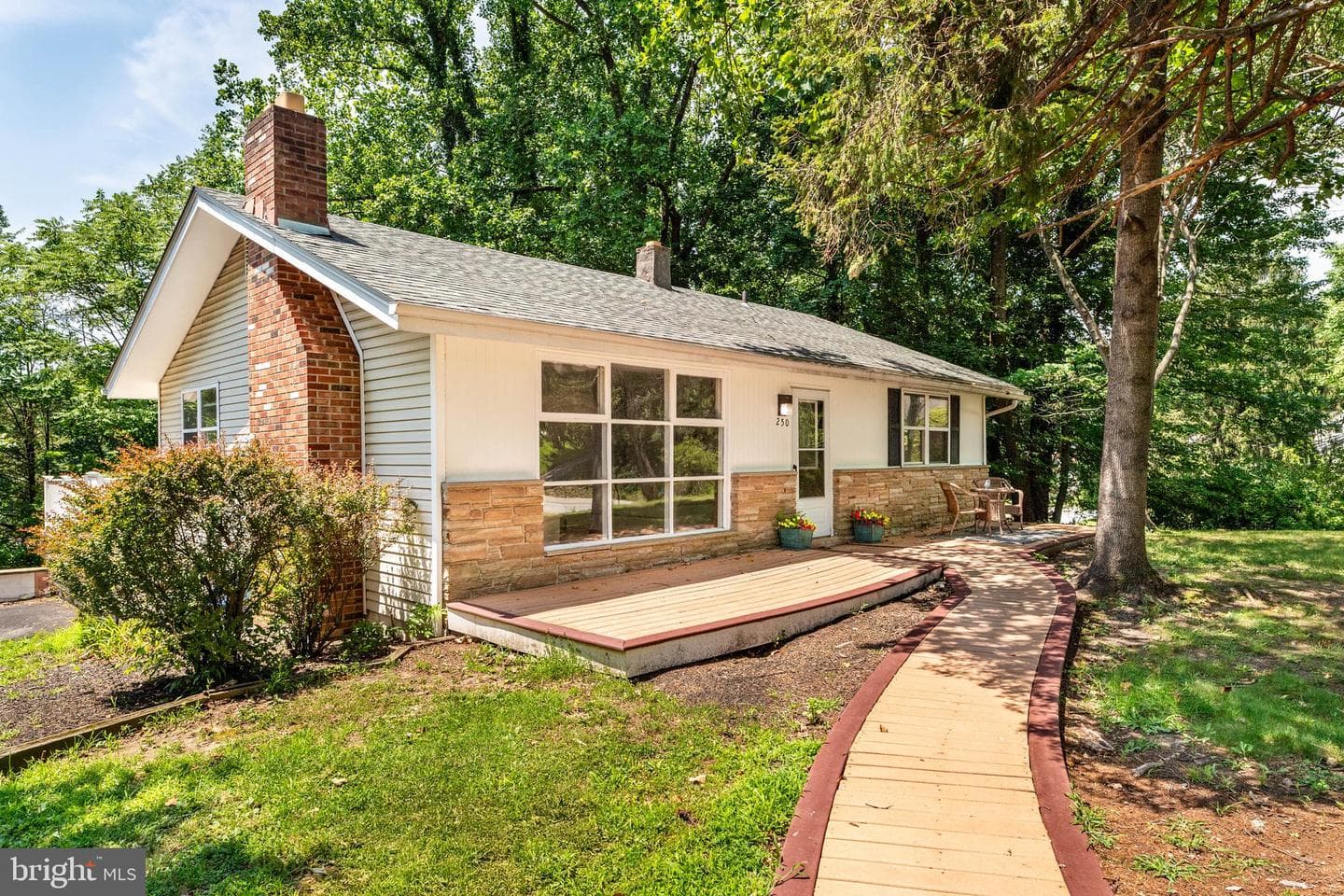 250 S Pennell Road photo 4