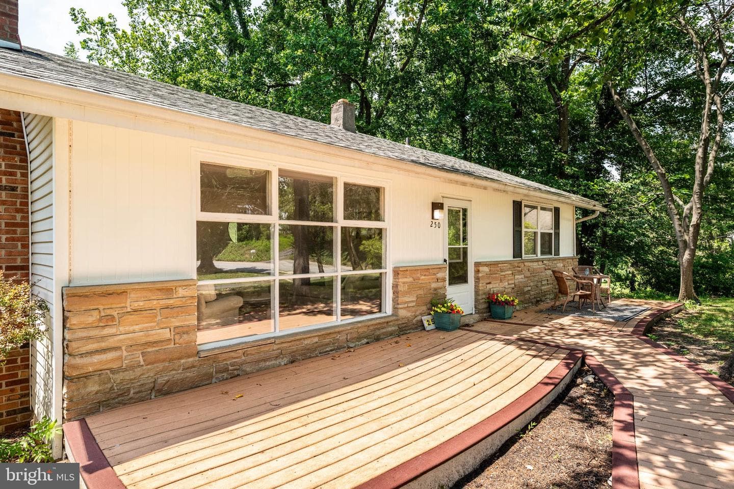 250 S Pennell Road photo 5