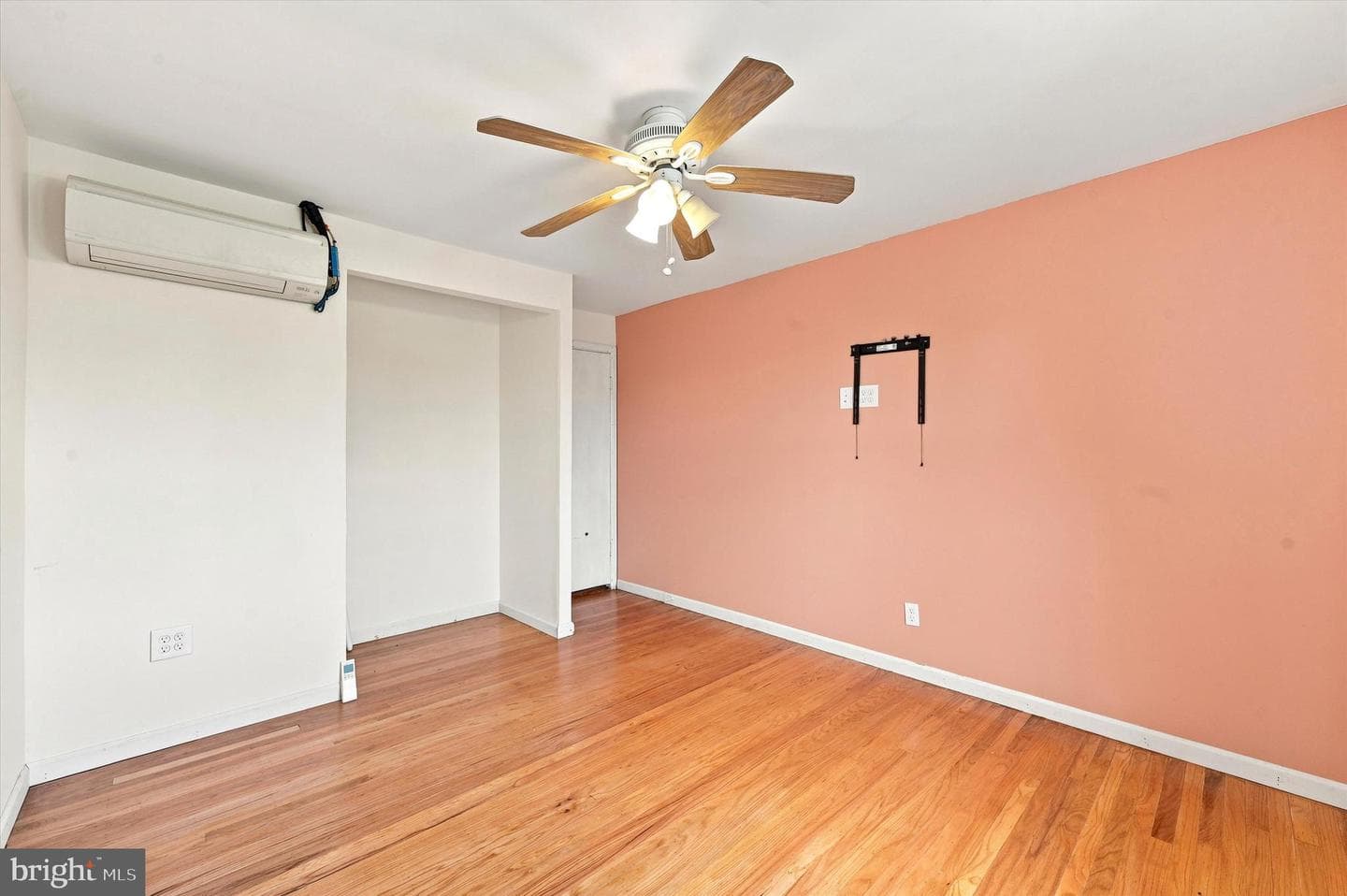 907 Hancock Street photo 18