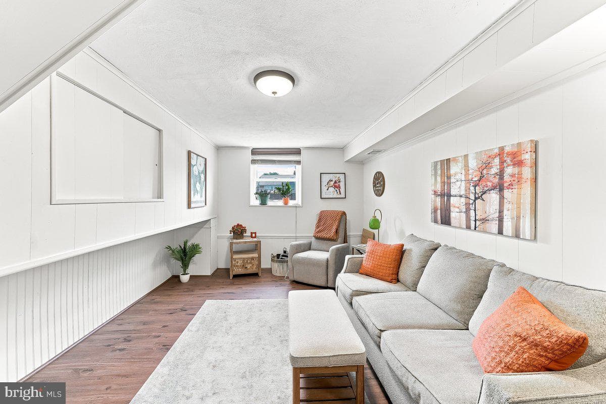 240 Talbot Drive photo 21