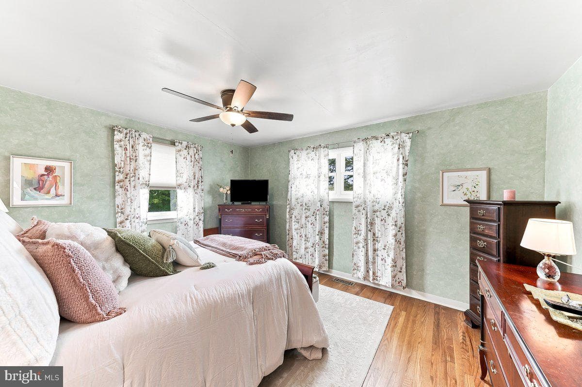 240 Talbot Drive photo 24