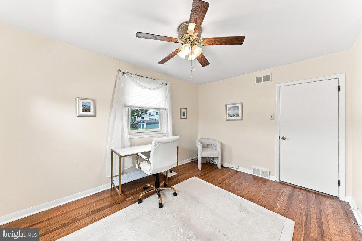 240 Talbot Drive photo 27