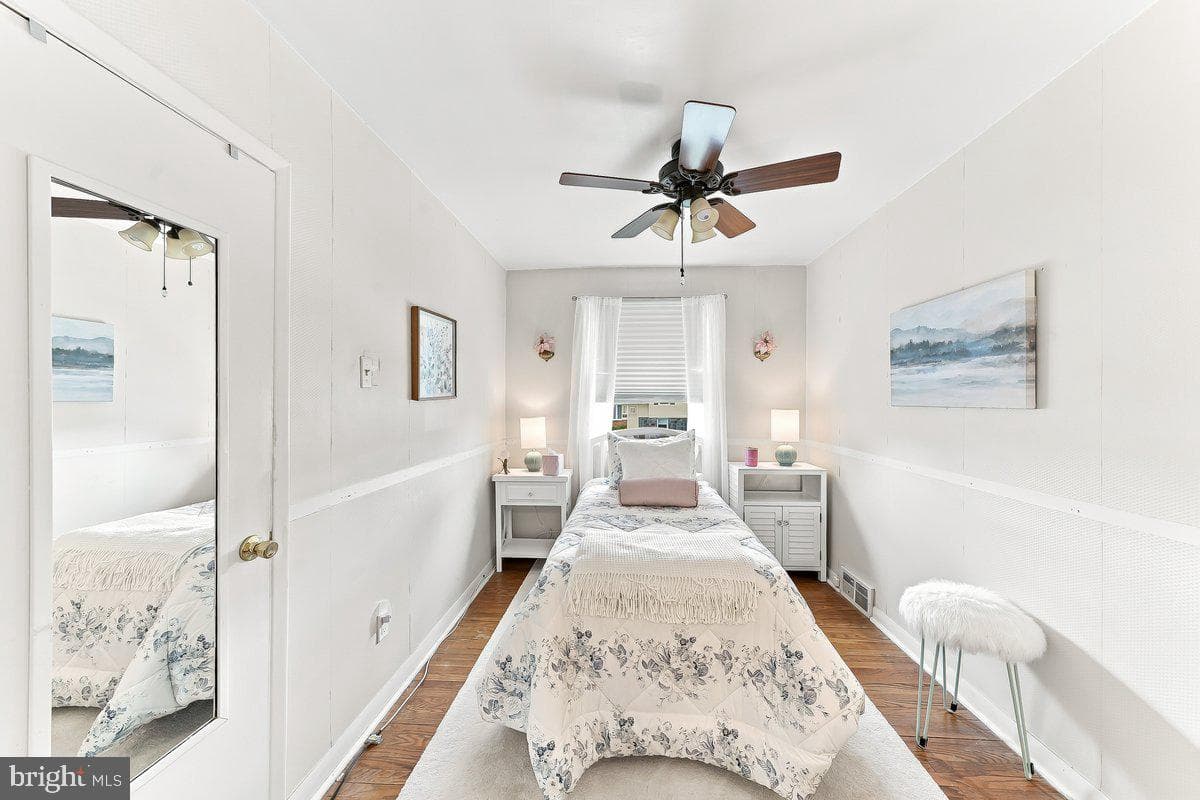 240 Talbot Drive photo 28