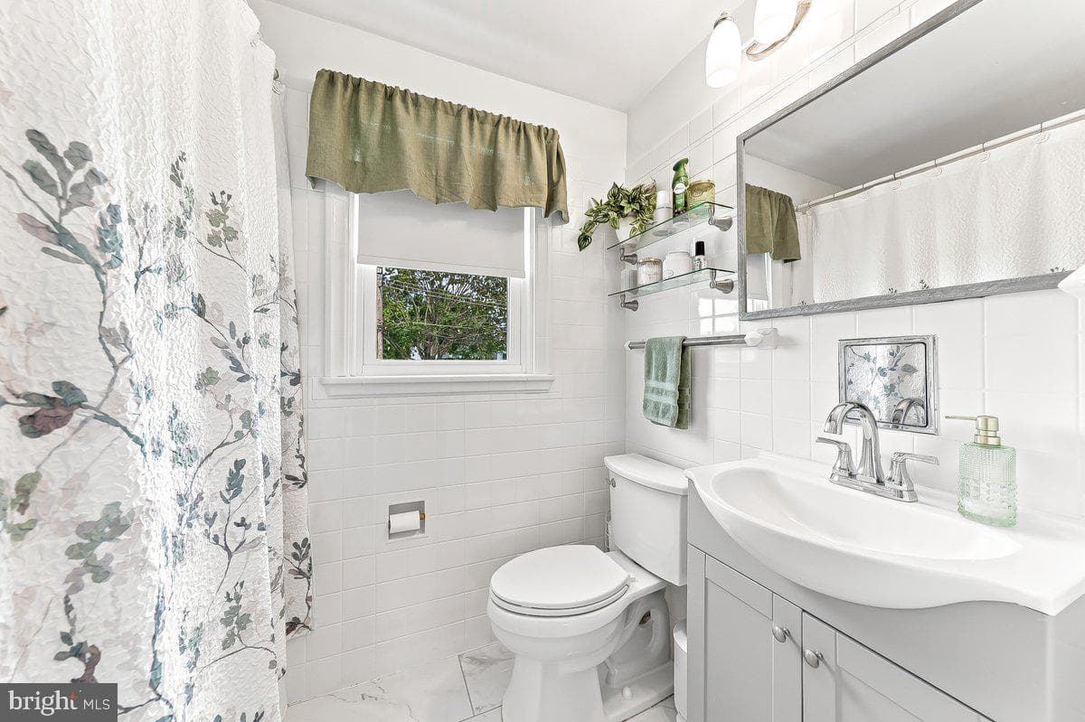 240 Talbot Drive photo 30