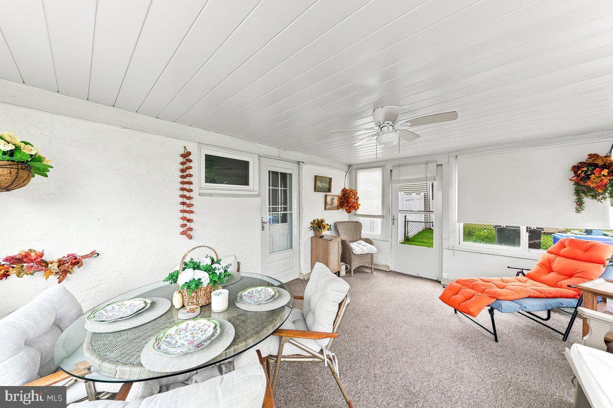 240 Talbot Drive photo 32