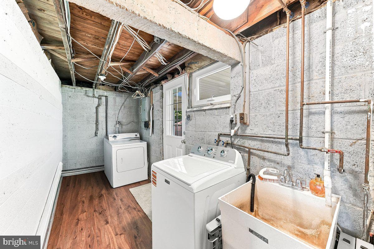 240 Talbot Drive photo 34