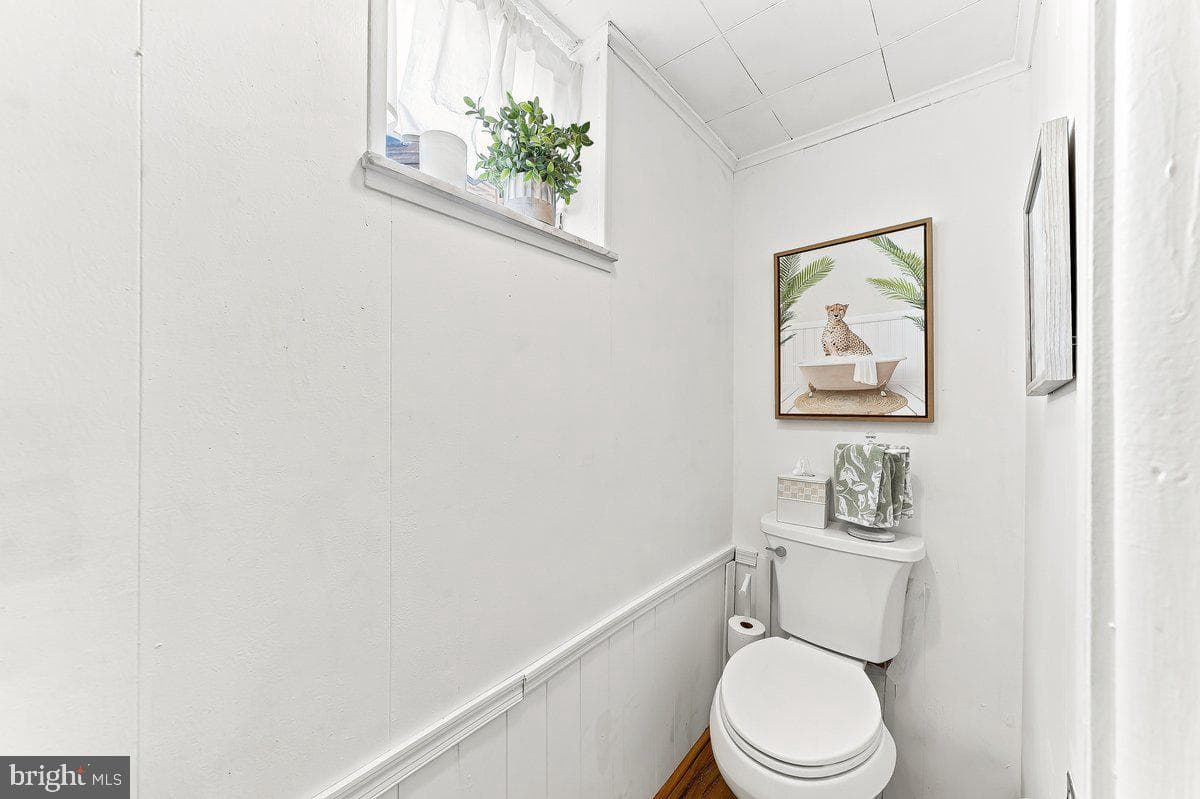 240 Talbot Drive photo 35
