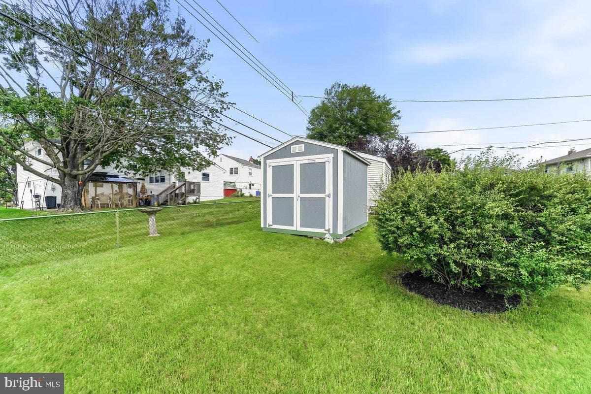 240 Talbot Drive photo 6