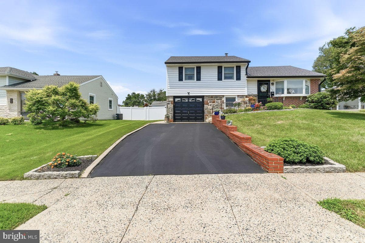 240 Talbot Drive photo 8