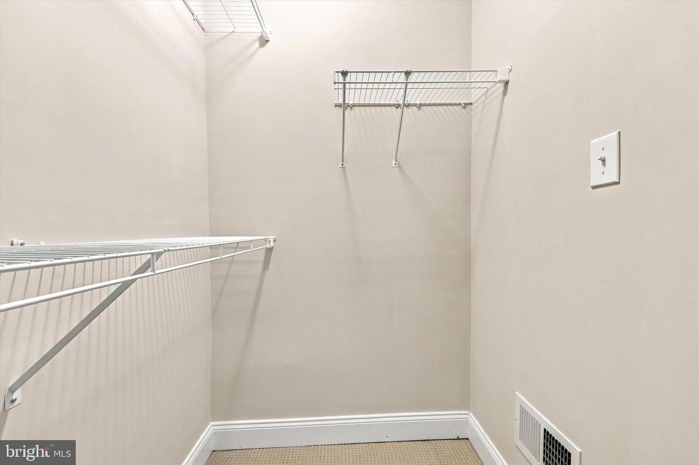 109 Eastwing Alley photo 26
