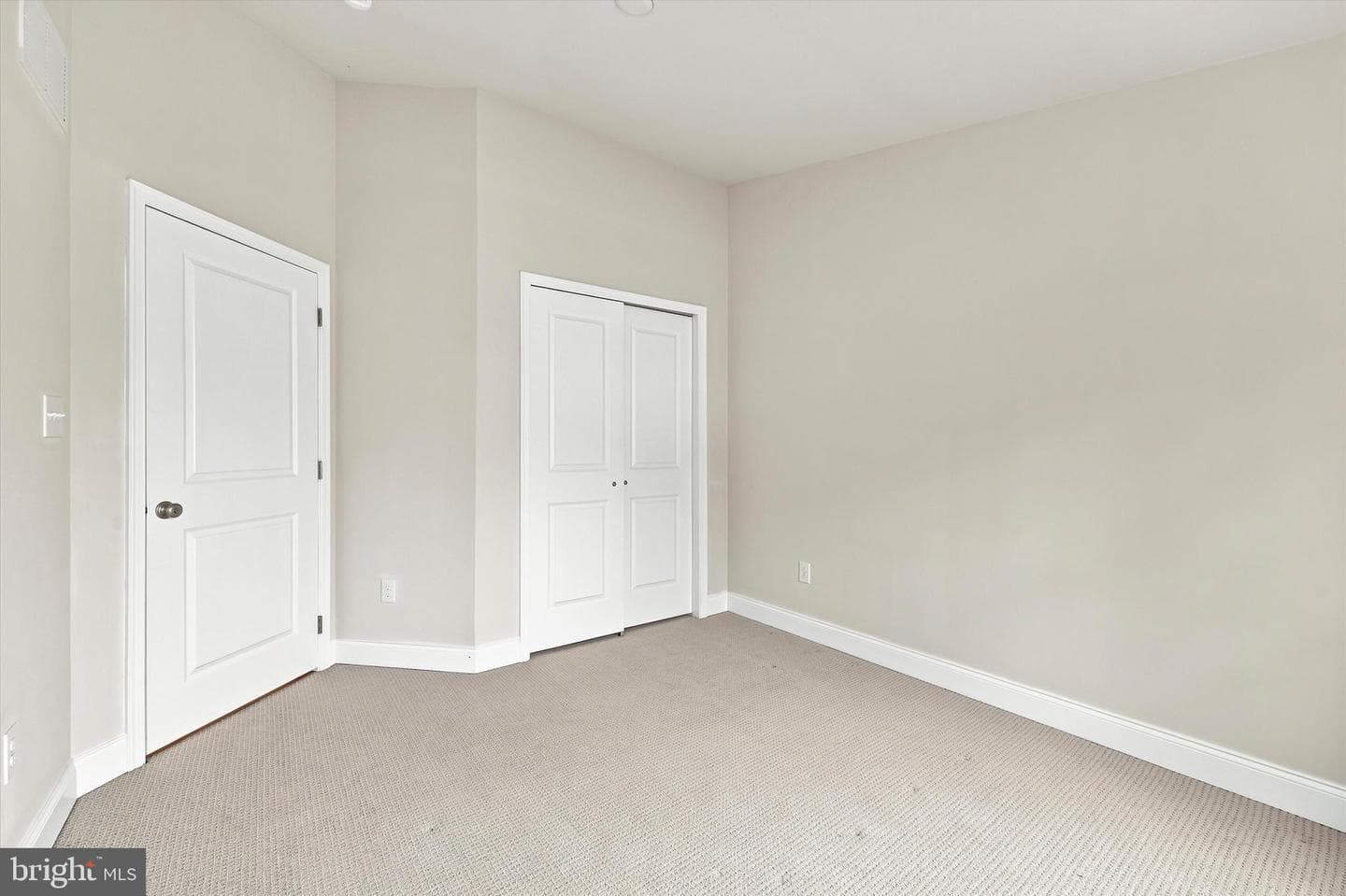 109 Eastwing Alley photo 31