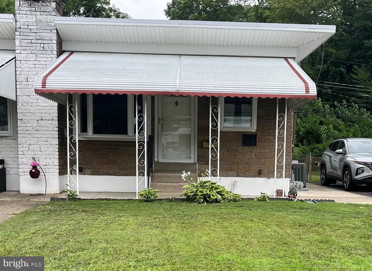113 Morris Avenue photo 1