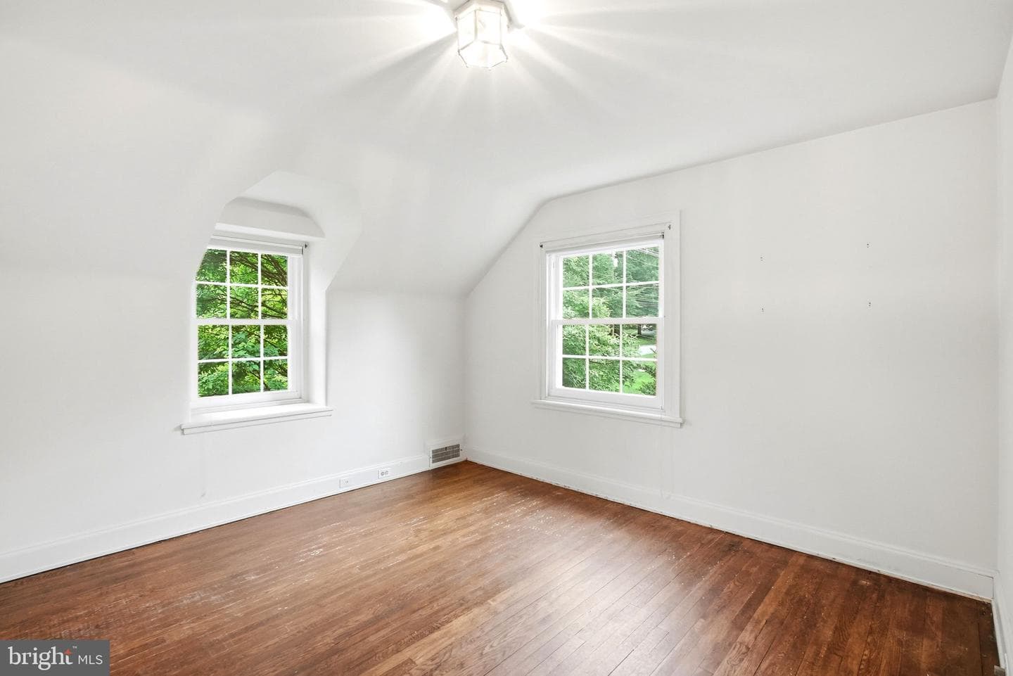 419 Riverview Road photo 38