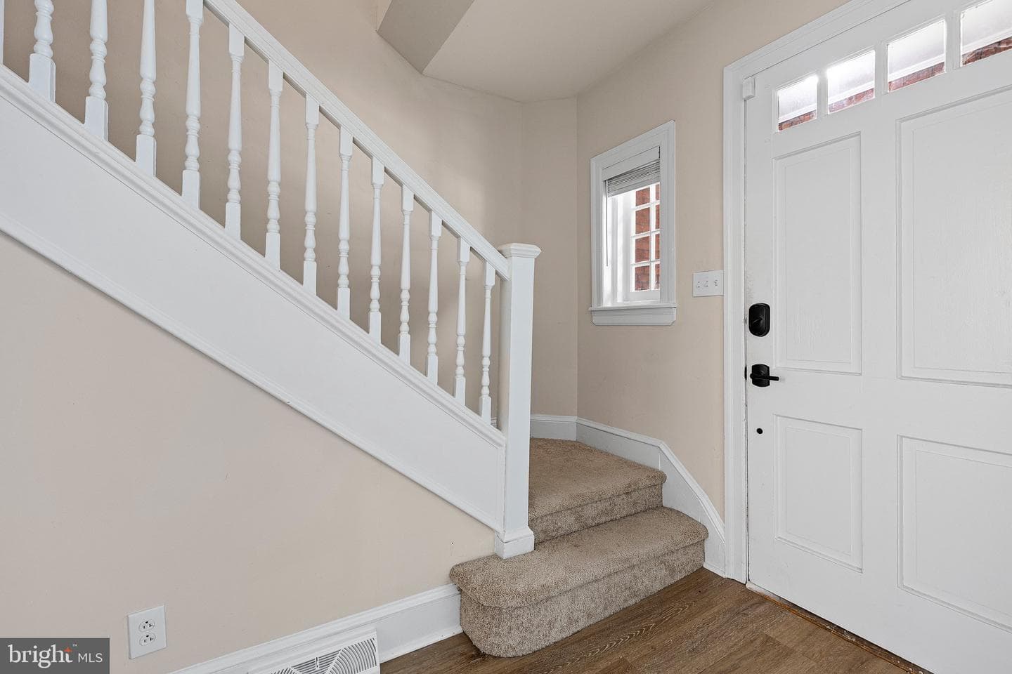 8 Cedar photo 3