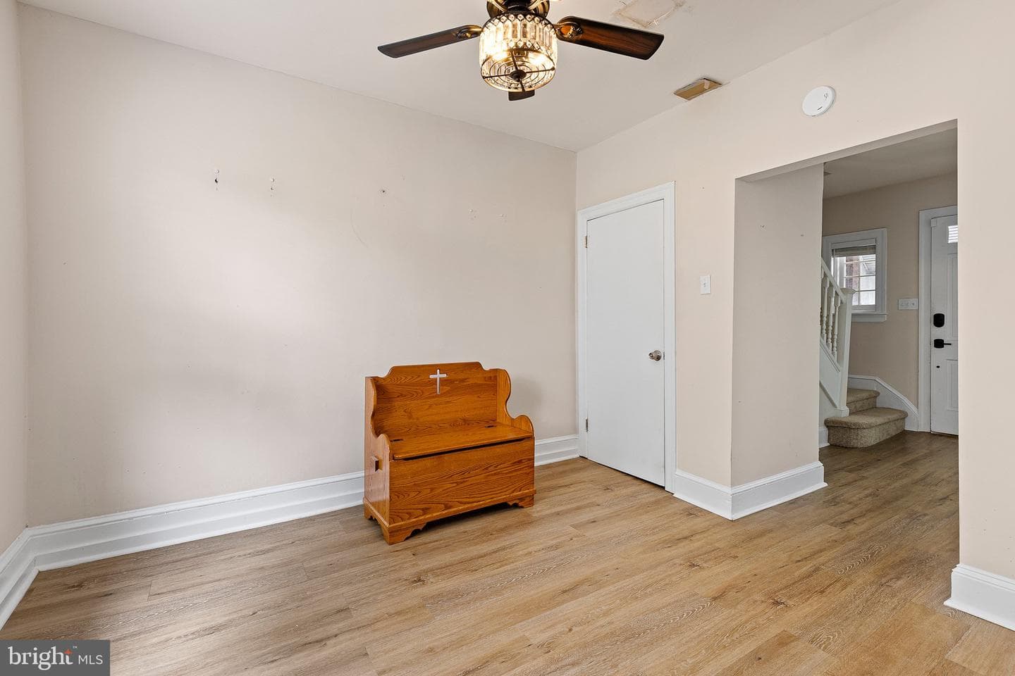8 Cedar photo 6