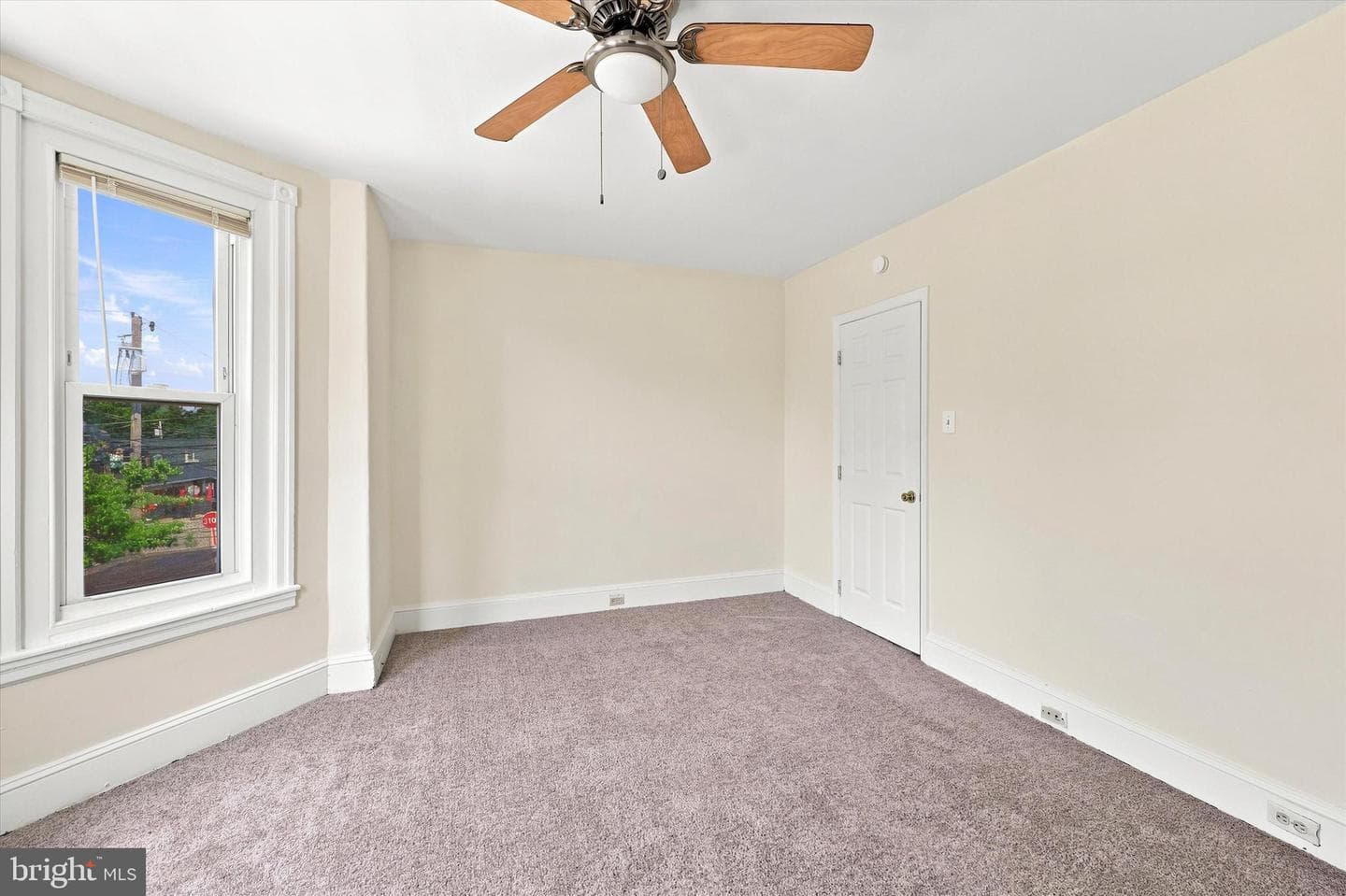 242 Virginia Avenue photo 13