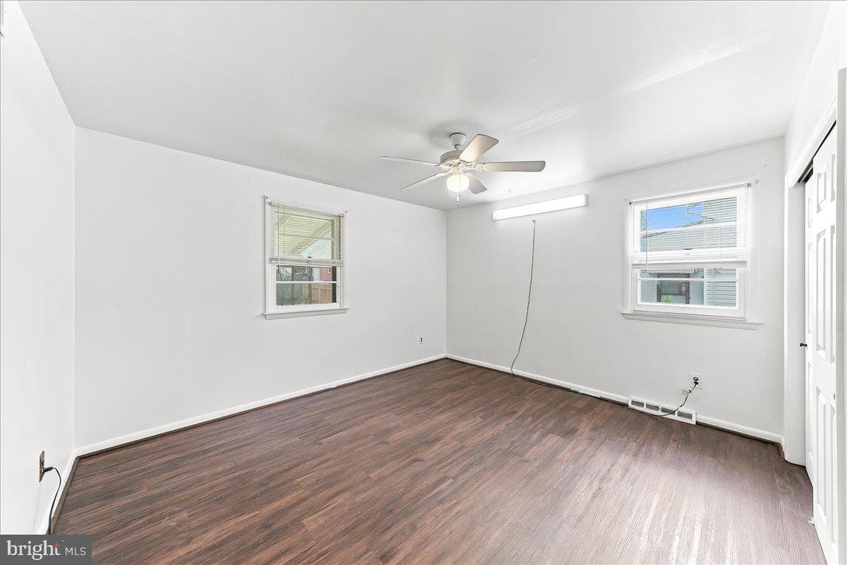 426 Sharp Avenue photo 15