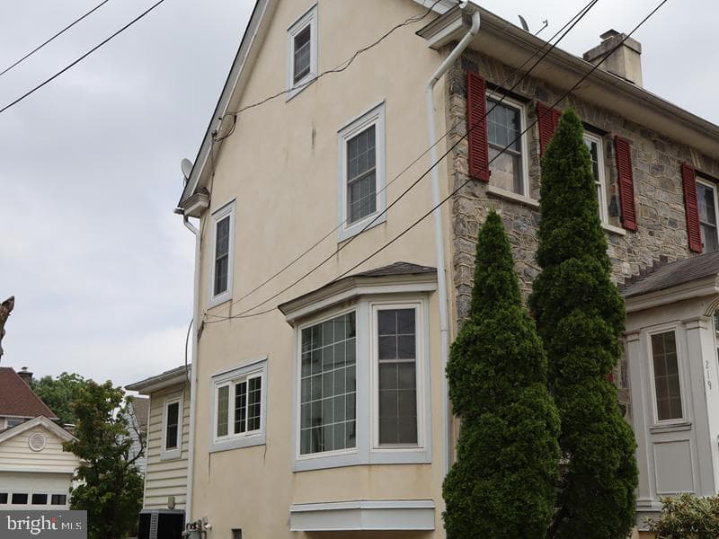 219 Wayne Avenue photo 11