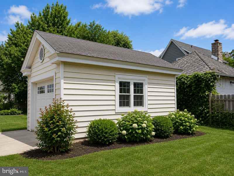 219 Wayne Avenue photo 9