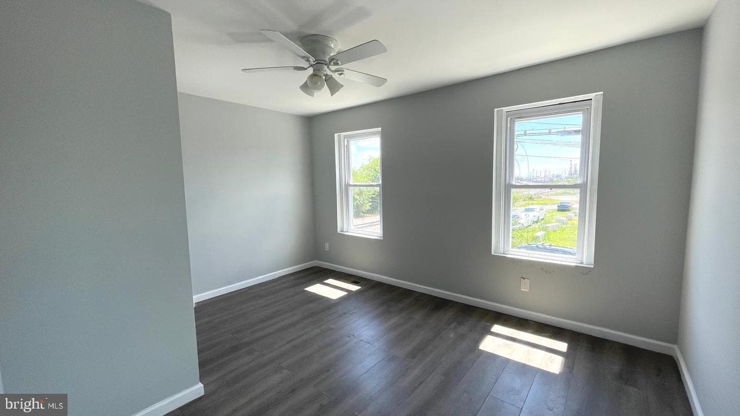 103 Thurlow Street #306 photo 16