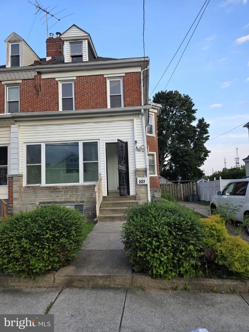 227 Ardmore Avenue photo 23