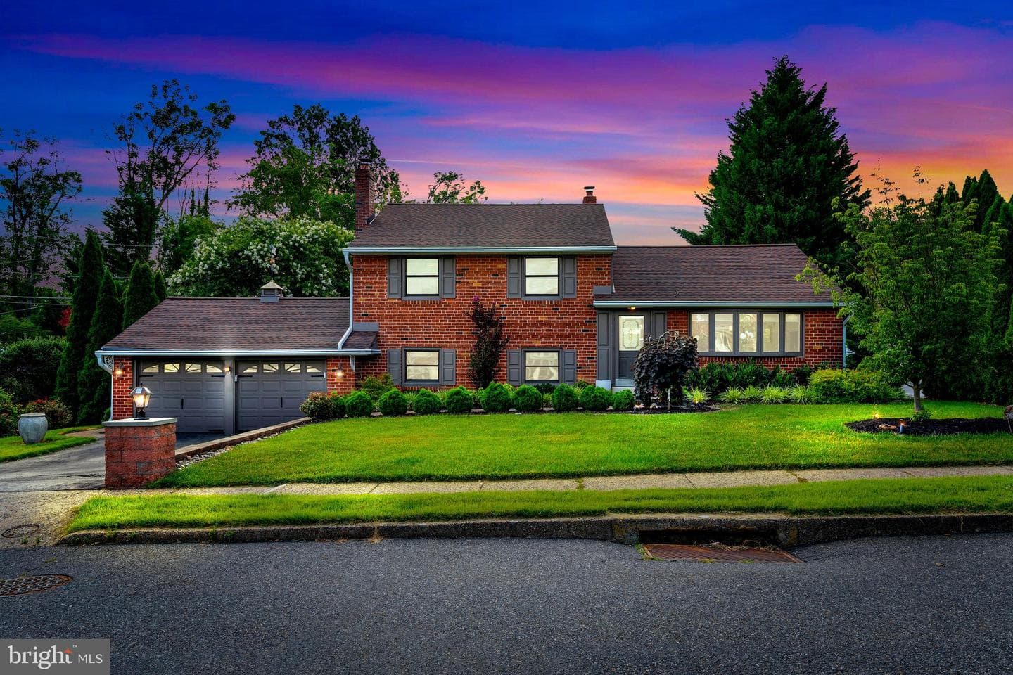 609 Hillside Avenue, Brookhaven