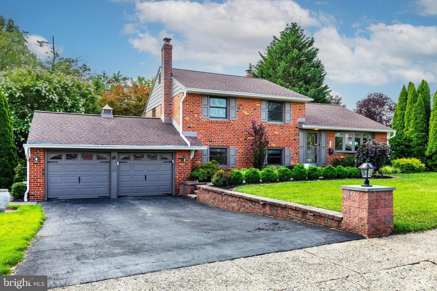 609 Hillside Avenue photo 4