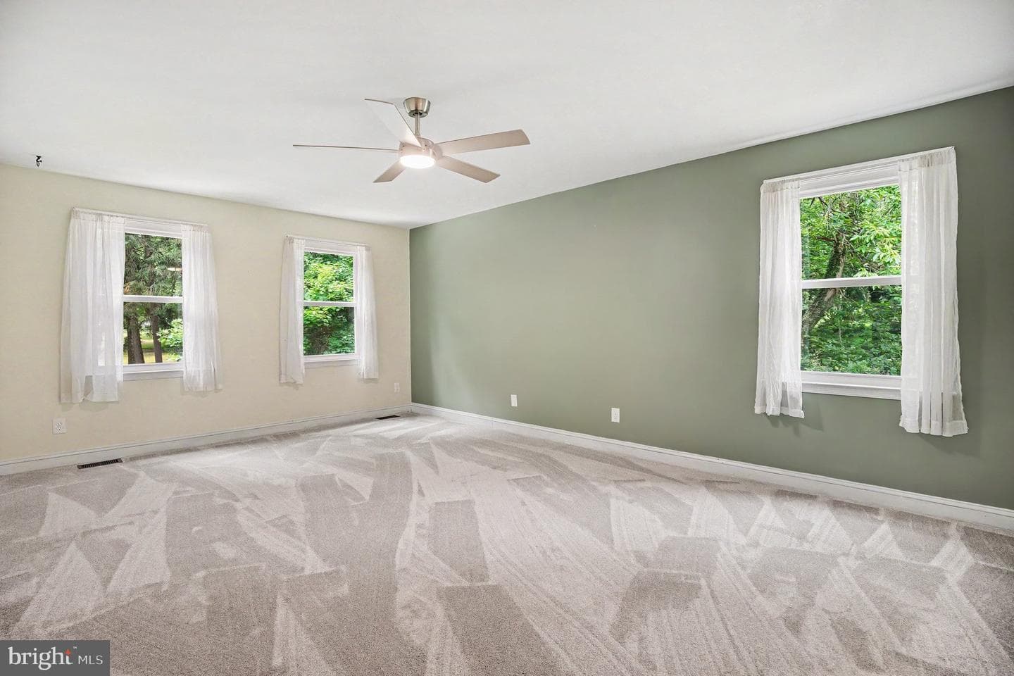 444 Valleybrook Road photo 9