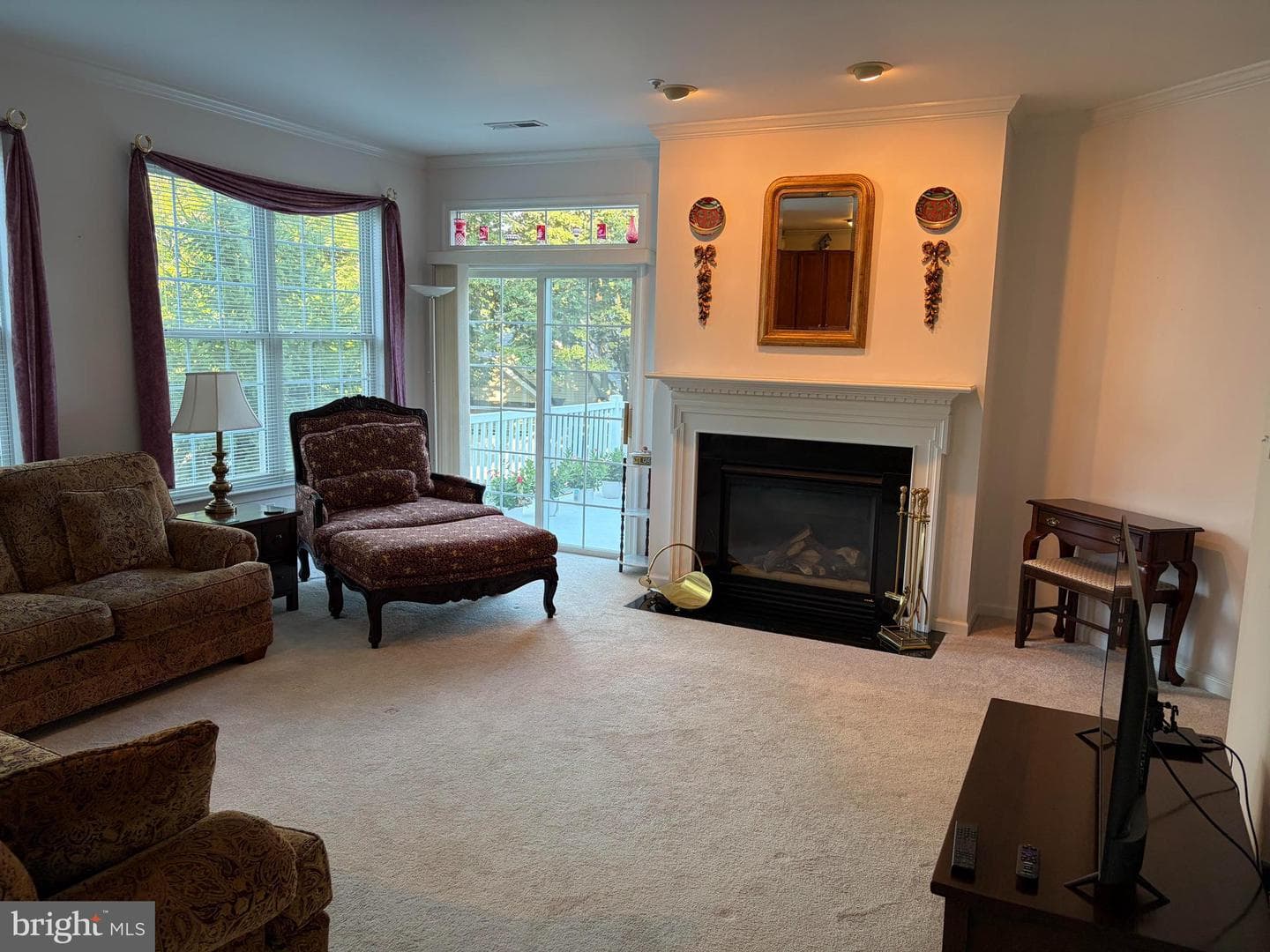 1601 Country Club Drive photo 2