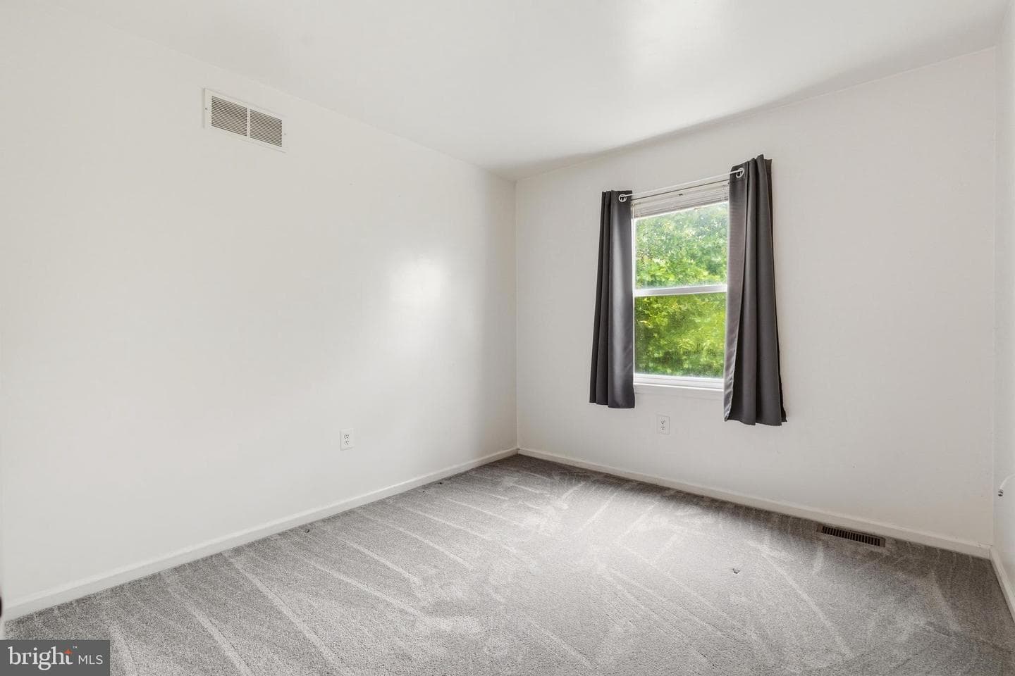 201 Summit Avenue photo 18