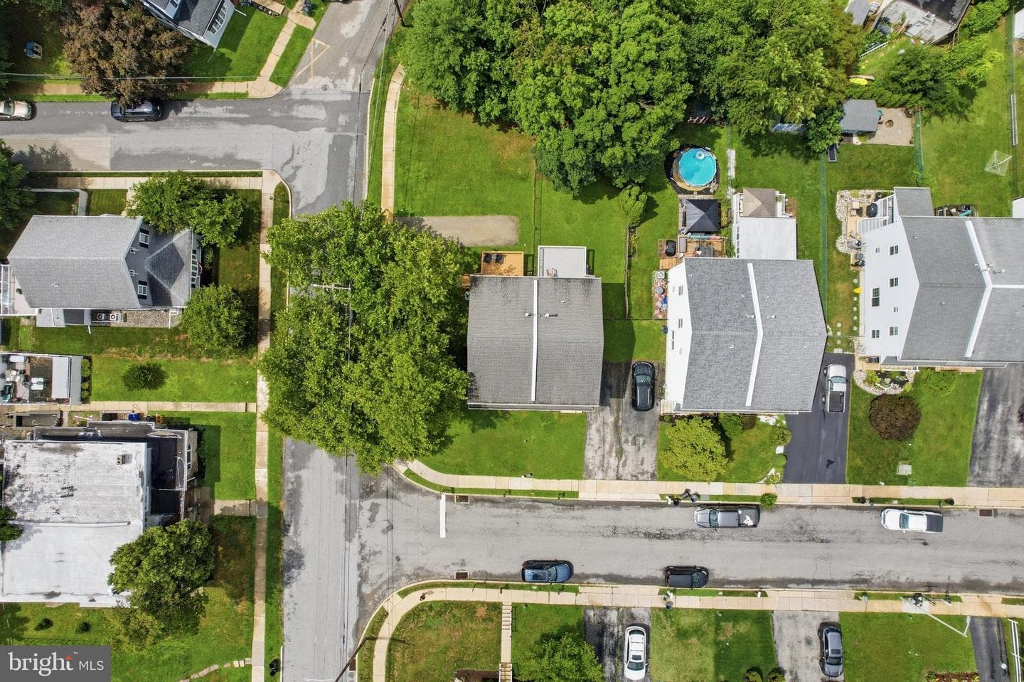 201 Summit Avenue photo 26