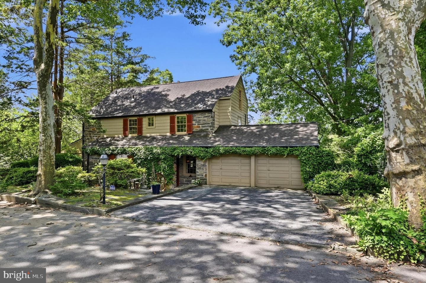 1010 Crest Road photo 1