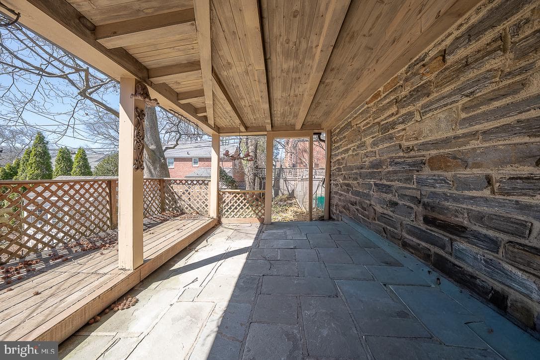 1010 Crest Road photo 18