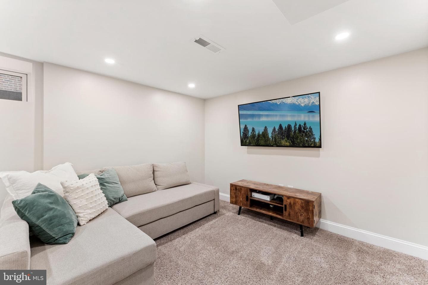 1024 Cobbs Street photo 25