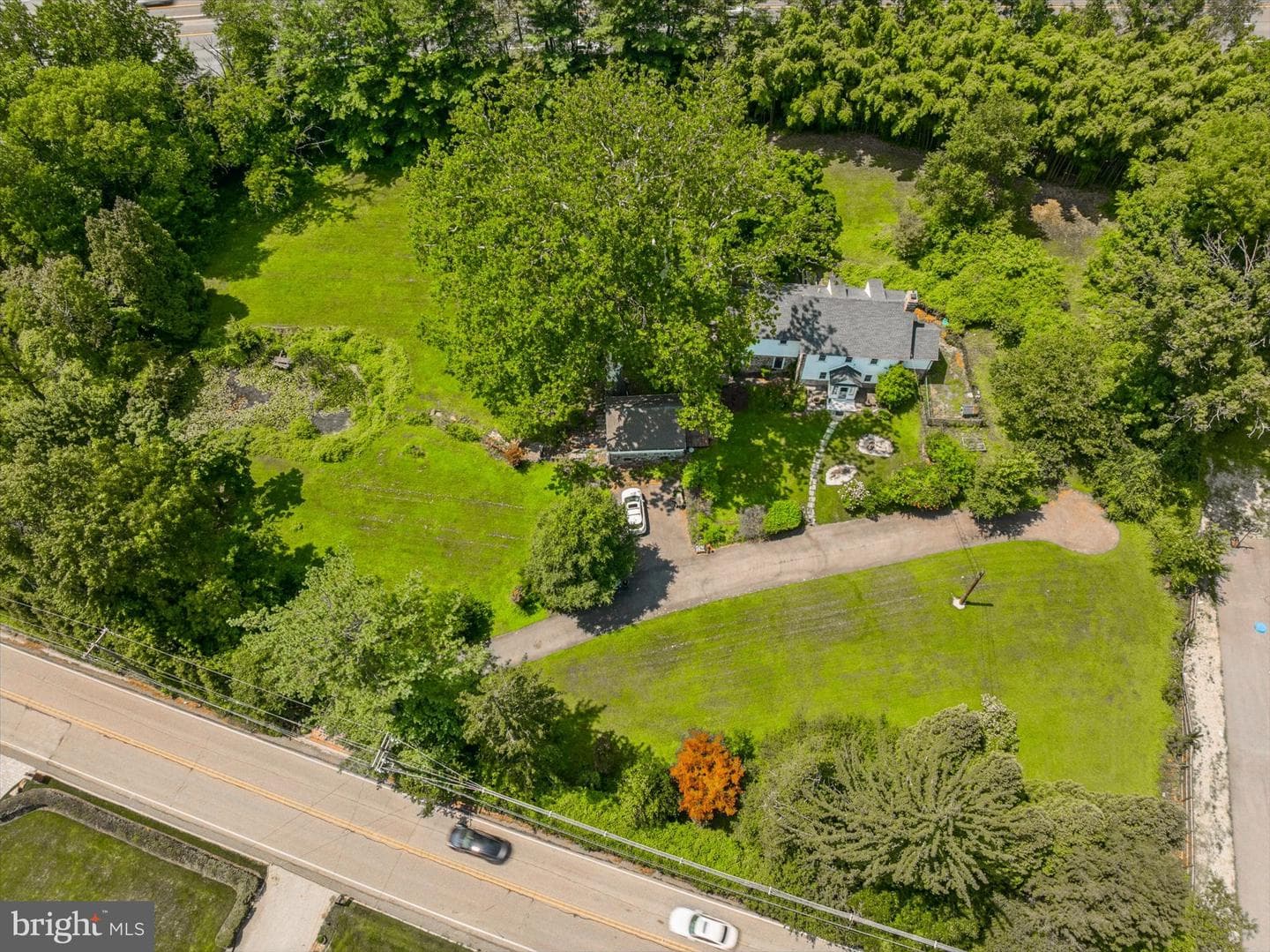 230 Sproul Road photo 11