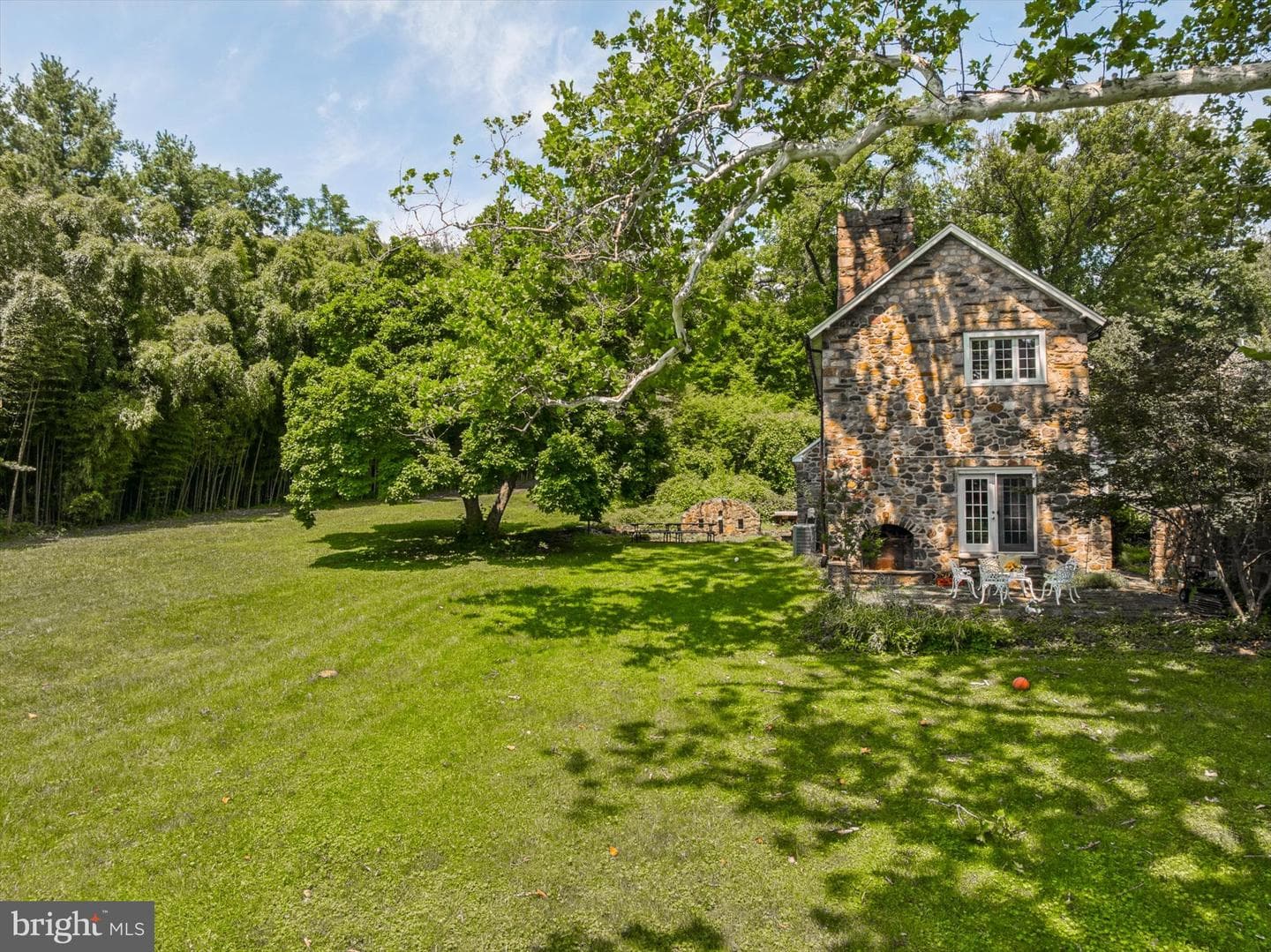 230 Sproul Road photo 13