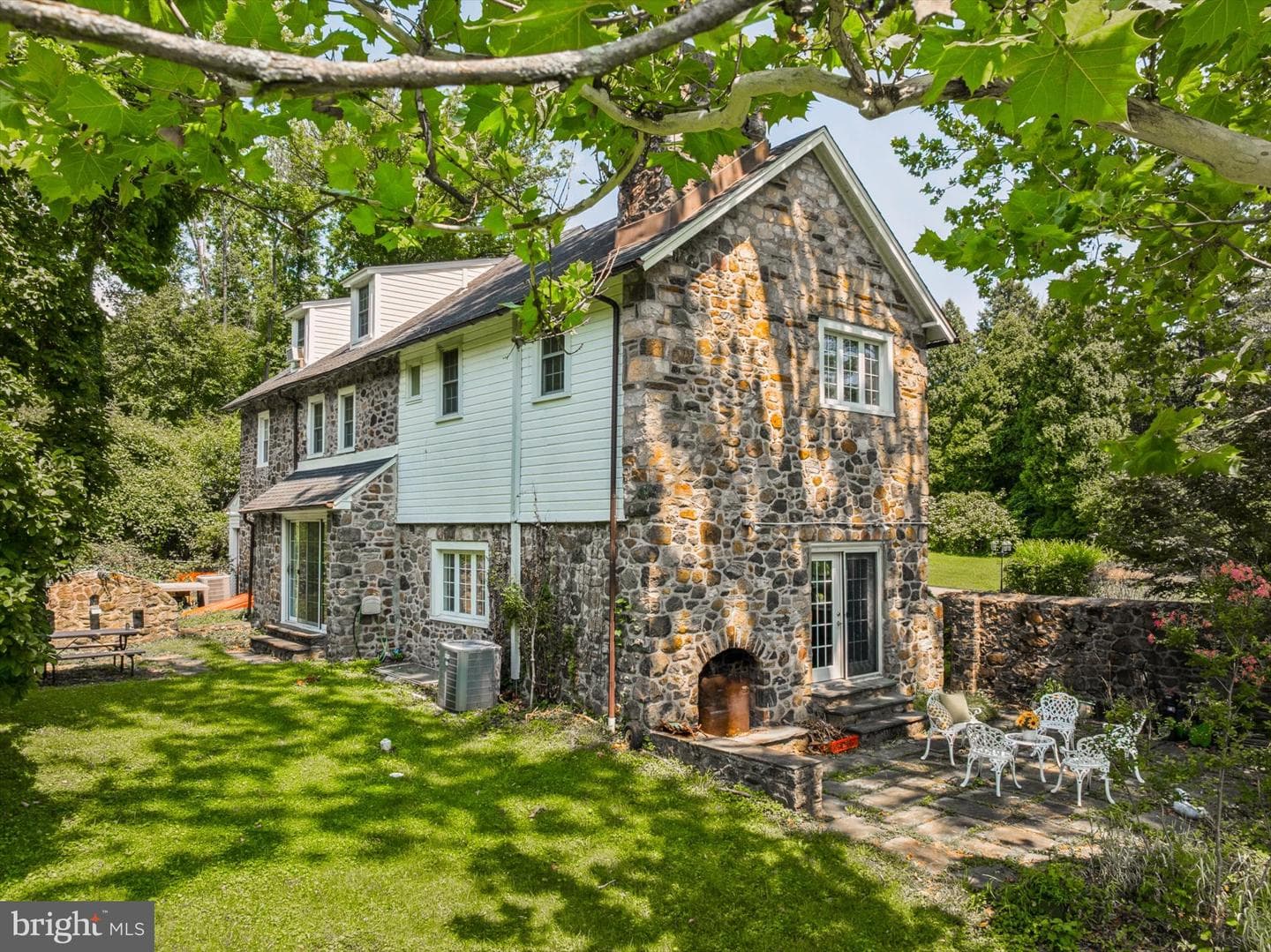 230 Sproul Road photo 15