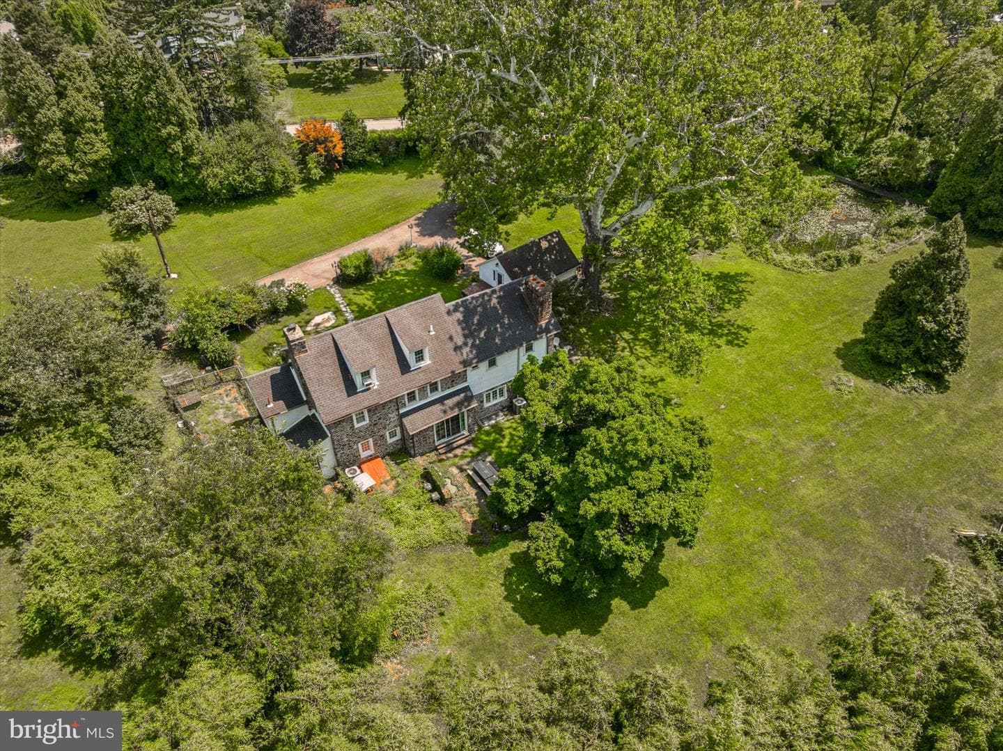 230 Sproul Road photo 21