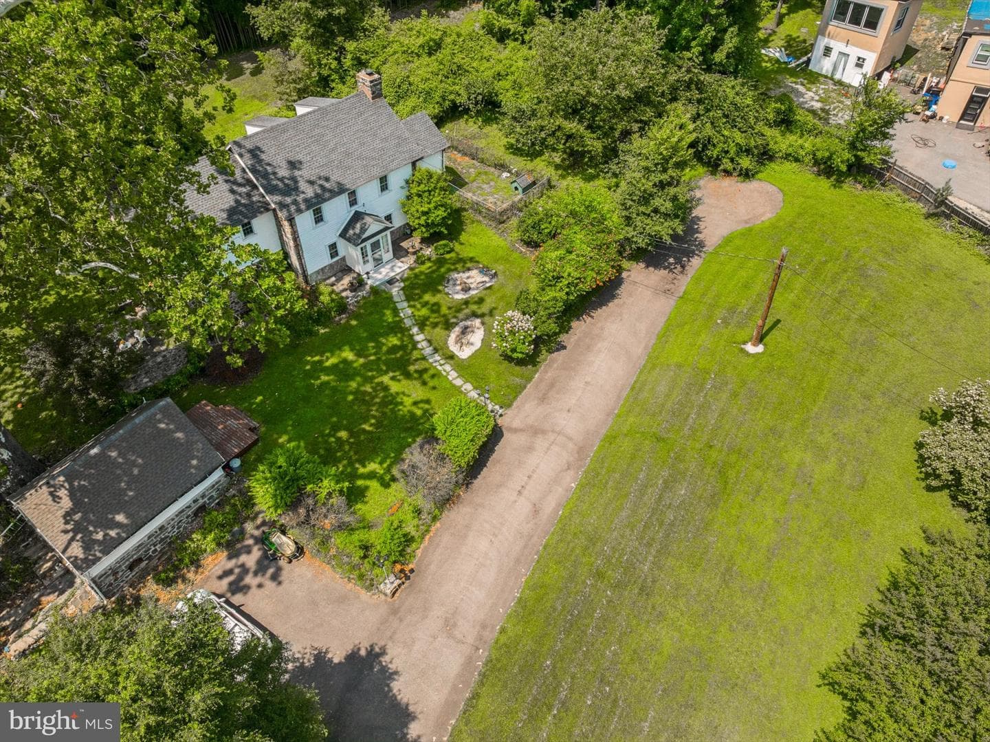 230 Sproul Road photo 7