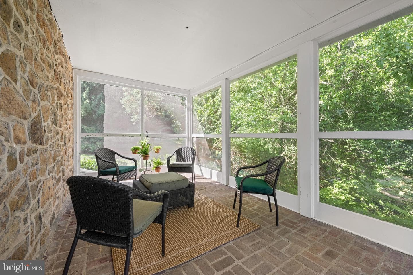 847 Lesley Road photo 79