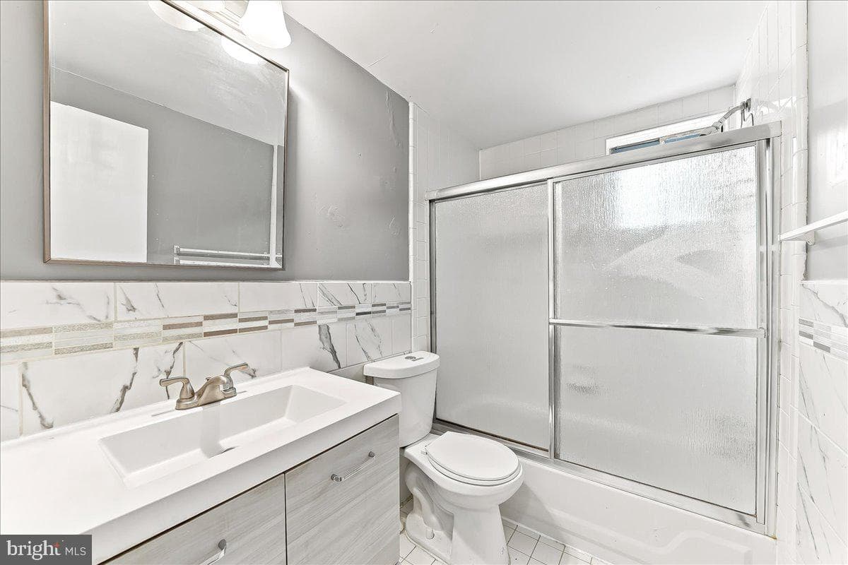 100. #d 9 E Glenolden Ave Avenue #d-9 photo 15