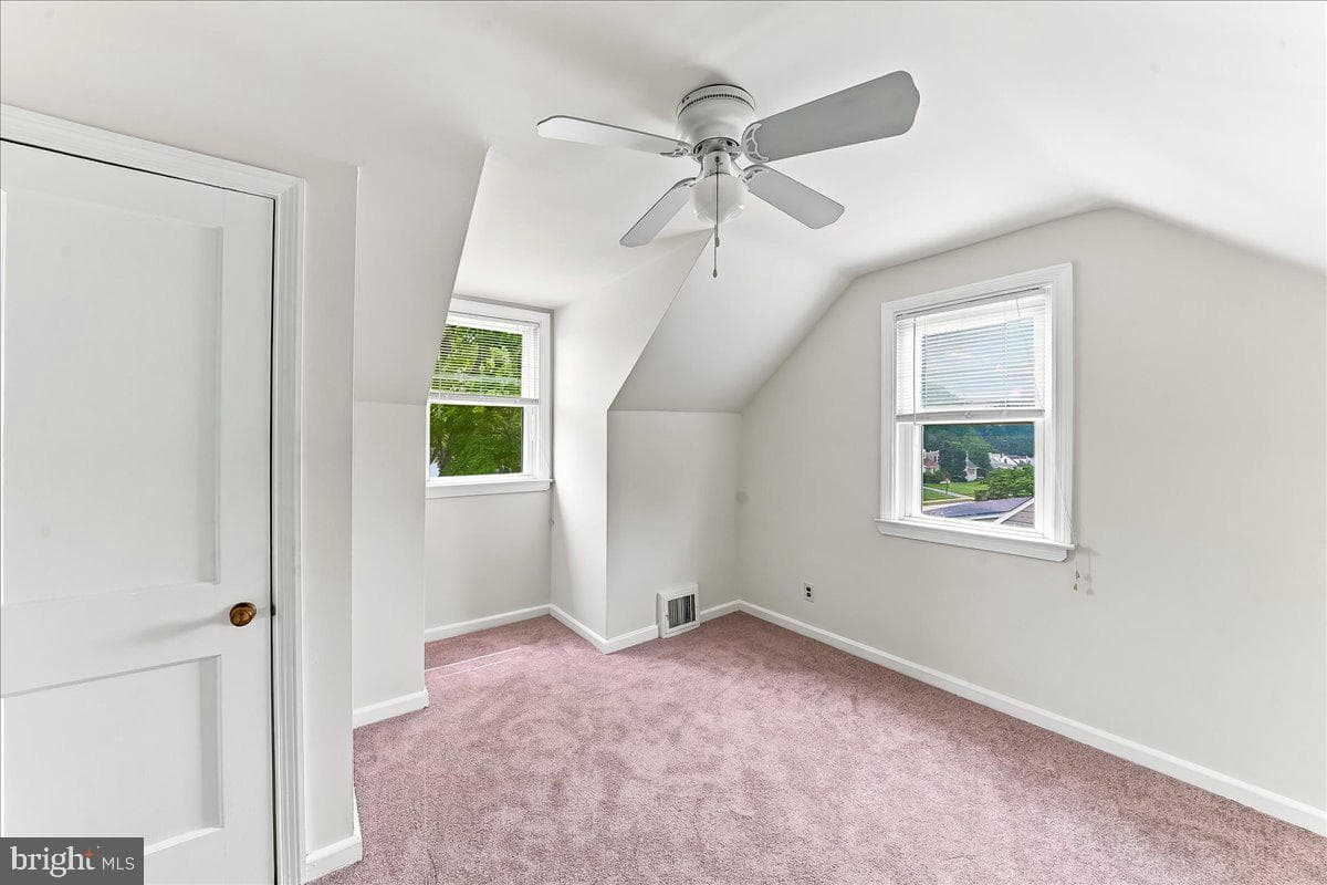 138 Rockwood Road photo 23
