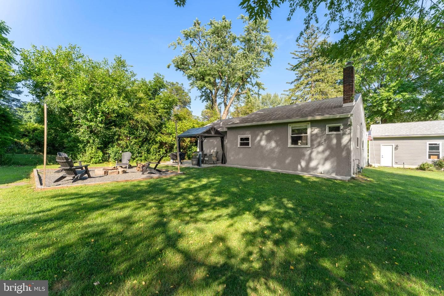 1748 Larkin Road photo 3