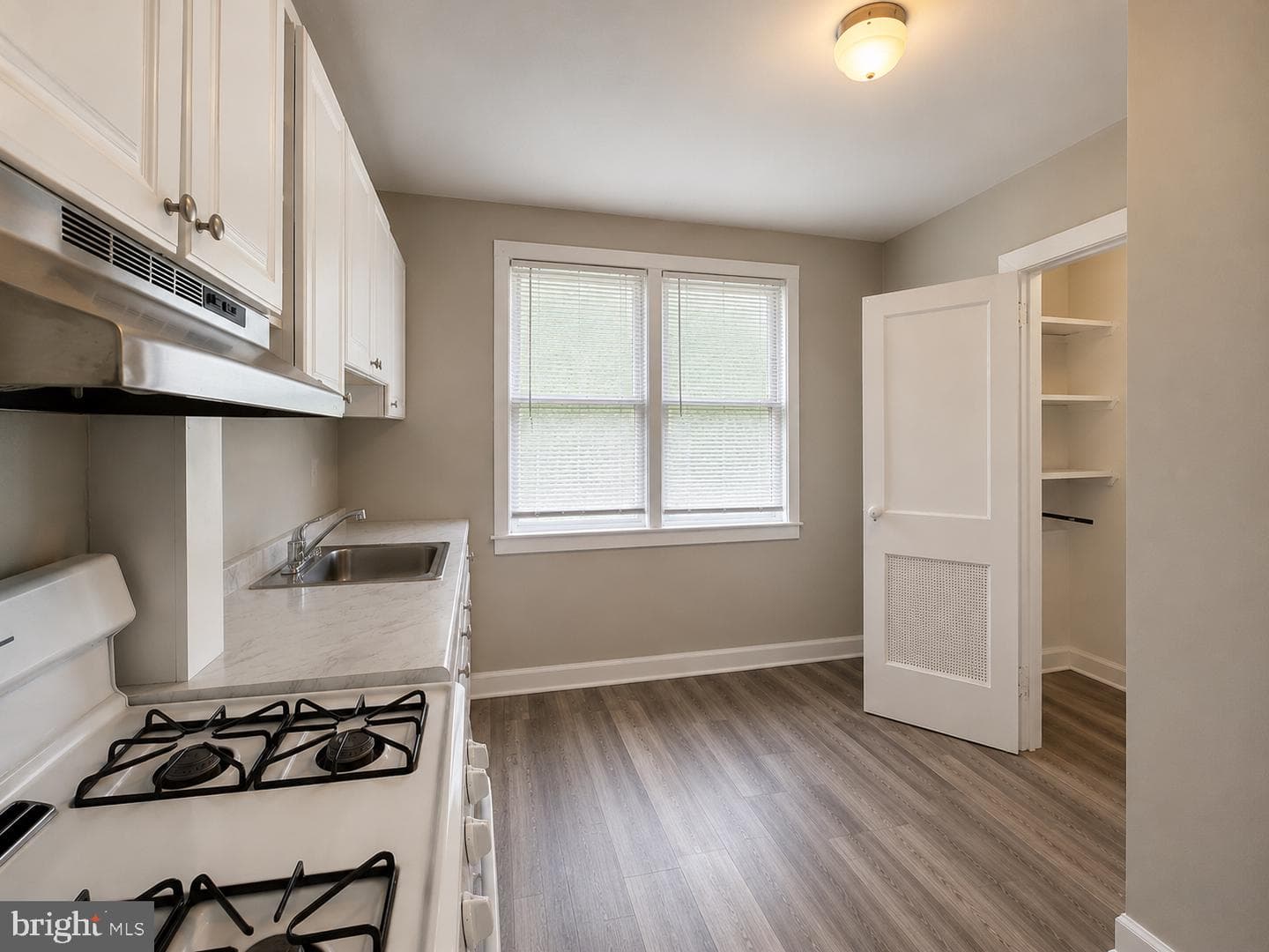 410 Austin Court photo 6