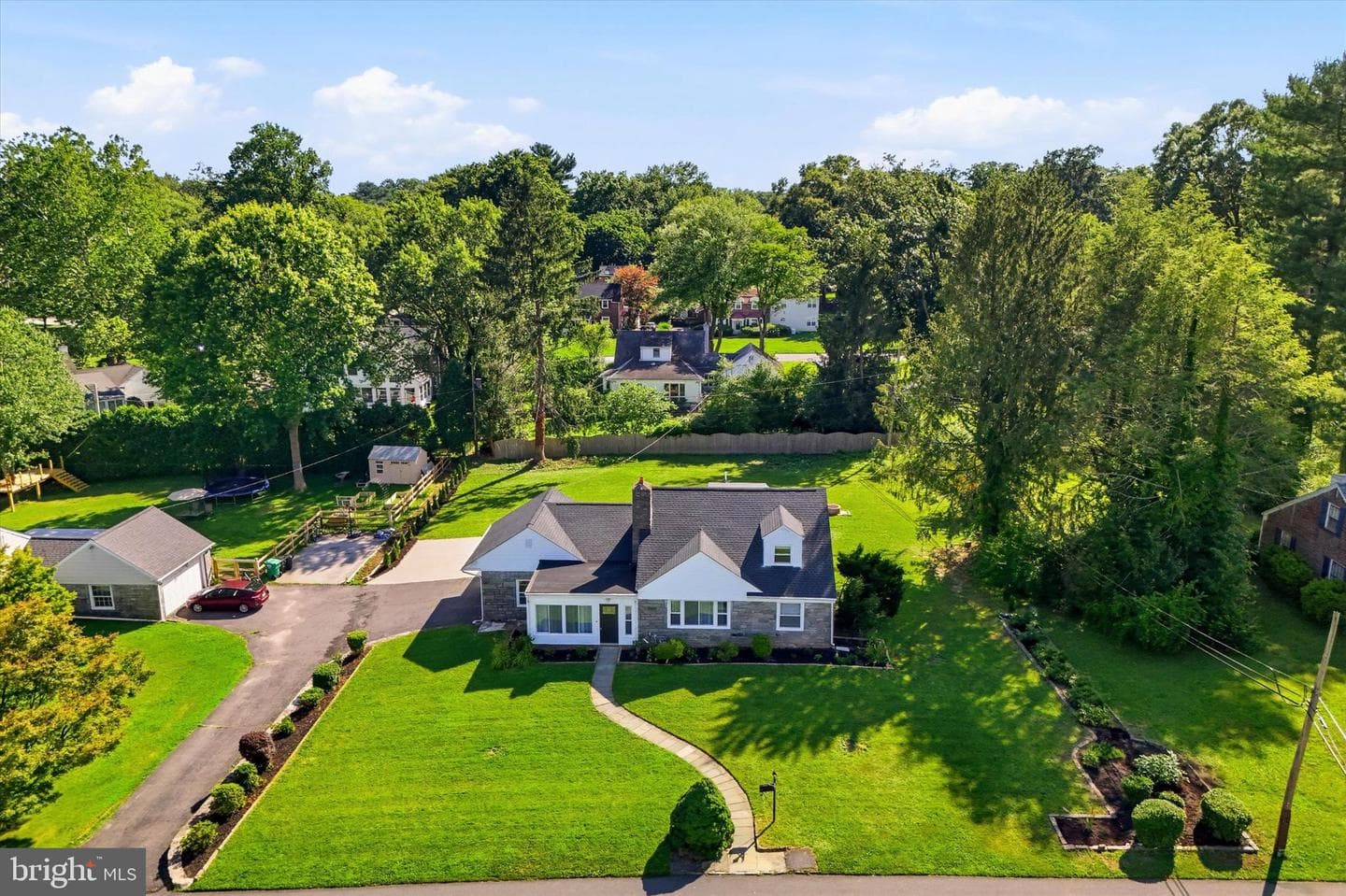 411 Osborne Lane, Wallingford